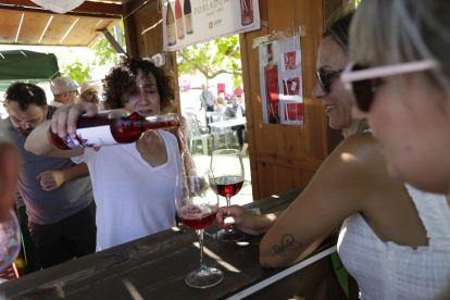 Degustación del preciado vino en la edición del año pasado.