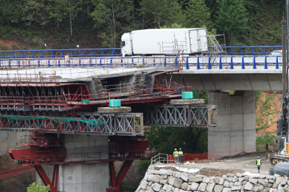 Obras en el viaducto, este miércoles.