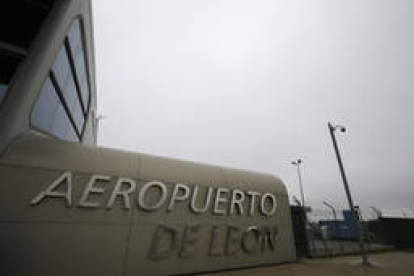 La Cultural y la Ponferradina se quedan sin viajar a Barcelona por una avería en el avión