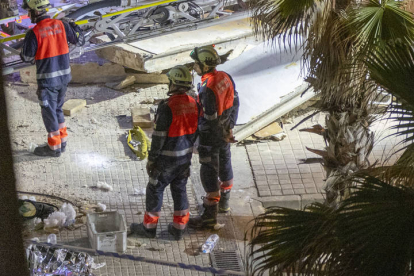 Cuatro personas han fallecido y al menos 27 han resultado heridas al desplomarse en la Playa de Palma (isla de Mallorca) el restaurante 'Medusa Beach Club'
