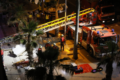 uatro personas han fallecido y al menos 27 han resultado heridas al desplomarse en la Playa de Palma (isla de Mallorca) el restaurante 'Medusa Beach Club' .