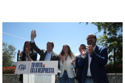 El presidente de la Junta de Castilla y León, Alfonso Fernández Mañueco, ha protagonizado un acto en Ponferrada con motivo de las europeas.