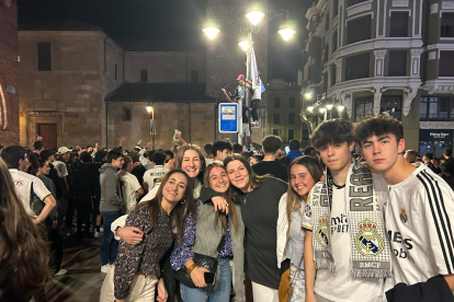 La afición leonesa del Madrid lo celebra en Santo Domingo