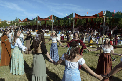 Hospital de Órbigo se convierte un día más en el epicentro de la recreación medieval con una edición más de sus Justas Medievales.