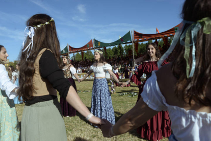 Hospital de Órbigo se convierte un día más en el epicentro de la recreación medieval con una edición más de sus Justas Medievales.