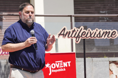 El presidente de Esquerra, Oriol Junqueras, durante el acto electoral de ERC en Mataró, este domingo. EFE/ Alejandro Garcia