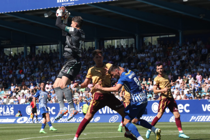 El partido no está respondiendo a las expectativas.