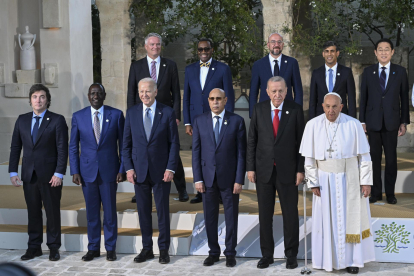 El presidente de Estados Unidos, Joe Biden, en la foto de familia de la Cumbre del G7 en Italia. EFE/EPA/CIRO FUSCO