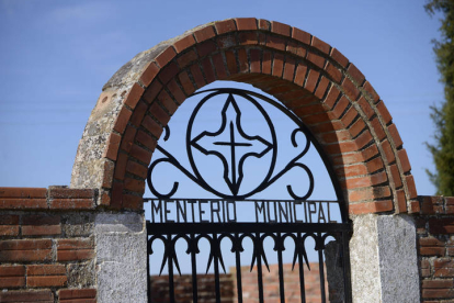 Cementerio de Valdefuentes.