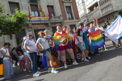 El desfile lúdico por las calles de León, este viernes.
