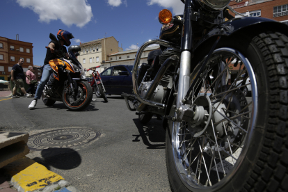 Concentración de motos en Veguellina de Órbigo.