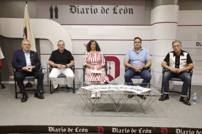 David Fernández, Julio César Fernández, Ana Gaitero, Alfonso Melón y Julio César Fernández.