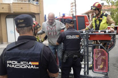Las fotos del desalojo y detención de Salvador Armesto en la calle Los Osorios