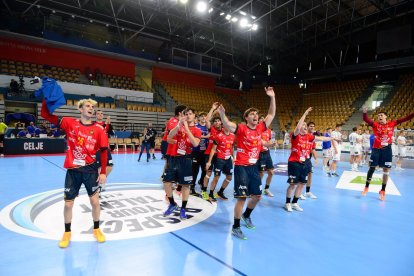 Los Hispanos júnior pasan a la final tras vencer a Dinamarca.