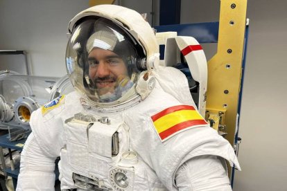 El astronauta leonés Pablo Álvarez