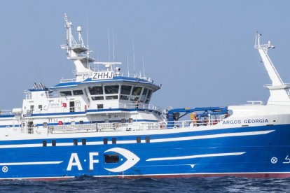 Vista del pesquero Argos Georgia, en el que iban 27 personas a bordo, entre ellos tripulantes gallegos, que se ha hundido de madrugada en las Islas Malvinas. EFE/Comisión para la Conservación de los Recursos Vivos Marinos Antárticos (CCAMLR) -SOLO USO EDITORIAL/SOLO DISPONIBLE PARA ILUSTRAR LA NOTICIA QUE ACOMPAÑA (CRÉDITO OBLIGATORIO)-