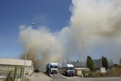 Imagen del suceso, en el polígono de La Llanada de Ponferrada.