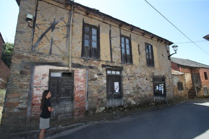 El proyecto Casas Vivas busca la llave para que Folgoso no baje de mil habitantes