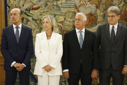 Imagen de archivo de los nuevos vocales del CGPJ José Eduardo Martínez Mediavilla, Gema Espinosa, José María Páez y José María Fernández Seijo (i-d), durante la ceremonia de juramento o promesa de los nuevos vocales del Consejo General del Poder Judicial celebrada en el Palacio de la Zarzuela. /Archivo. EFE/ Mariscal