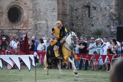 Justas y cena popular en el Medieval de Carracedo