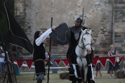 Justas y cena popular en el Medieval de Carracedo