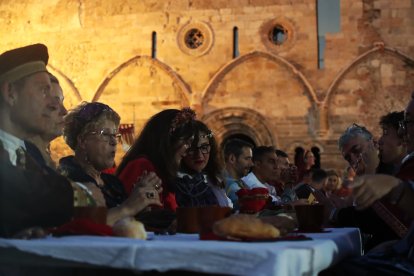 Justas y cena popular en el Medieval de Carracedo