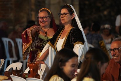 Justas y cena popular en el Medieval de Carracedo