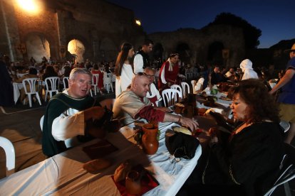 Justas y cena popular en el Medieval de Carracedo