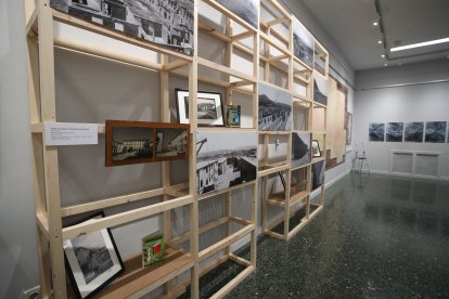 La Biblioteca abre una muestra sobre los años del Ensanche de Ponferrada