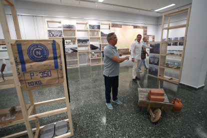 La Biblioteca abre una muestra sobre los años del Ensanche de Ponferrada