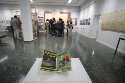 La Biblioteca abre una muestra sobre los años del Ensanche de Ponferrada