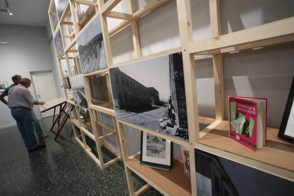 La Biblioteca abre una muestra sobre los años del Ensanche de Ponferrada