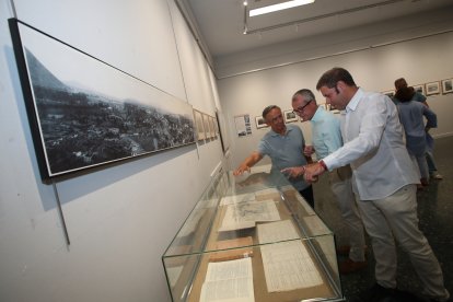 La Biblioteca abre una muestra sobre los años del Ensanche de Ponferrada