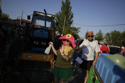 Valdevimbre vive la primera jornada de su Fiesta del Vino.