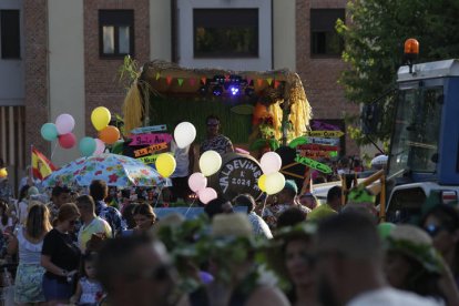 Valdevimbre vive la primera jornada de su Fiesta del Vino.