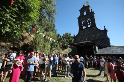 Las mejores imágenes de las danzas de Peranzanes y Chano en la Romería de Trascastro