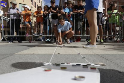 La Vuelta Chapista se ha convertido en uno de los referentes para los niños en las fiestas.