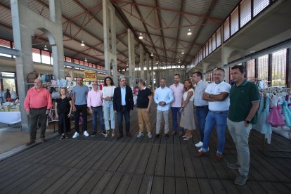 Los comerciantes se han instalado en el Museo del Ferrocarril