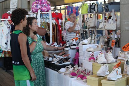 Los comerciantes se han instalado en el Museo del Ferrocarril