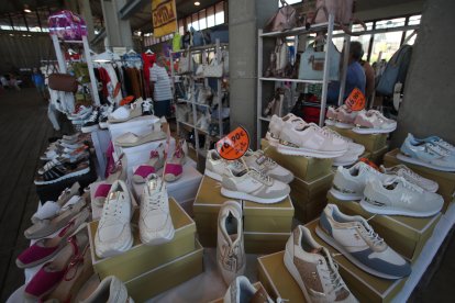 Los comerciantes se han instalado en el Museo del Ferrocarril