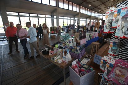 Los comerciantes se han instalado en el Museo del Ferrocarril