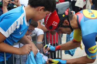 Decimocuarta etapa de la vuelta ciclista con un recorrido de media montaña entre Villafranca del Bierzo y Villablino.