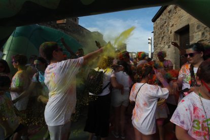 Concentración de Peñas y Carrera del Color en Ponferrada