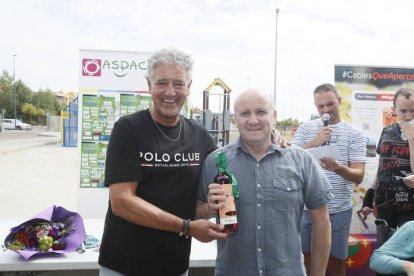 Entrega de premios del torneo benéfico de golf de Aspace León