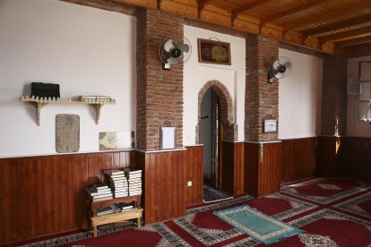 Interior de la mezquita española 'Bouzafar' en Chauen, construida por el Protectorado español (1912-1958) en Marruecos. EFE/ Mohamed Siali