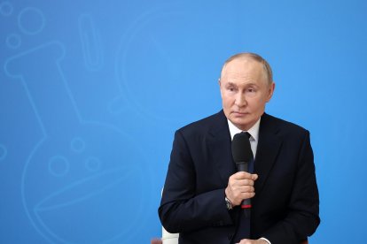 El presidente ruso, Vladimir Putin, imparte una lección abierta 'Hablando de lo que importa' (Rusia) EFE/EPA/SOFIA SANDURSKAYA/SPUTNIK/PISCINA KREMLIN CRÉDITO OBLIGATORIO