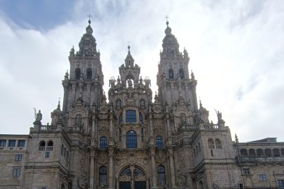 Jonatan a su llegada Santiago en la primera edición del Camino Solidario en 2023.