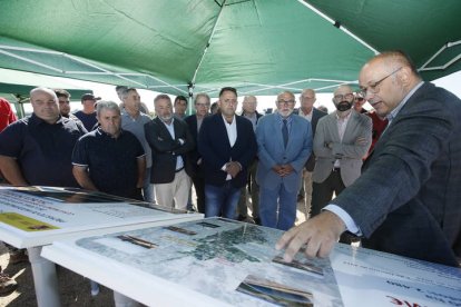 El presidente de Seiasa, Francisco Rodríguez Mulero,visita la zona de Alto de Villares