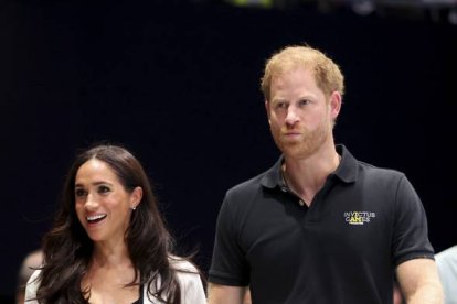 Casado desde hace seis años con la actriz Meghan Markel, padre de dos hijos y residente en Montecito (California), su vida trascurre hoy más como una estrella de cine que como un príncipe, con presentaciones de libros y entrevistas en programas de éxito.EFE/EPA/CHRISTOPHER NEUNDORF