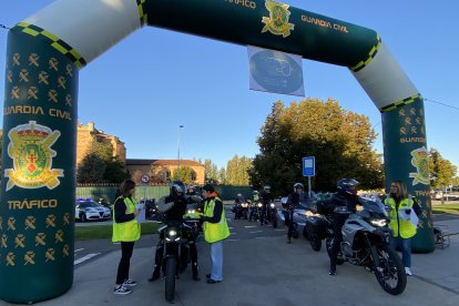 Una ruta motera celebra hoy los 65 años de la de la Unidad de Motos de la Guardia Civil